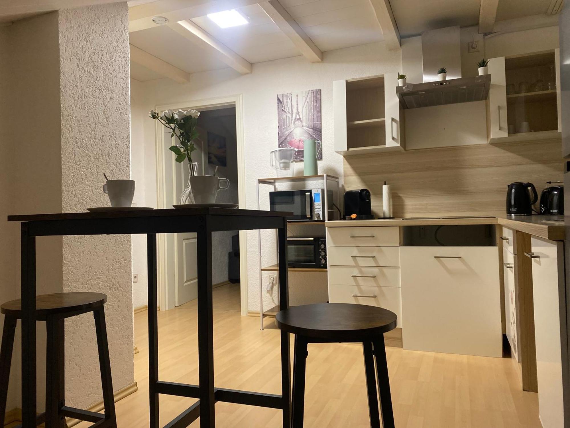 Deluxe Business Suite Mit Netflix Premium & Parkplatz, Zentral Zu Audi & Schwarz Gruppe With 2 Bedrooms Bad Friedrichshall Eksteriør bilde