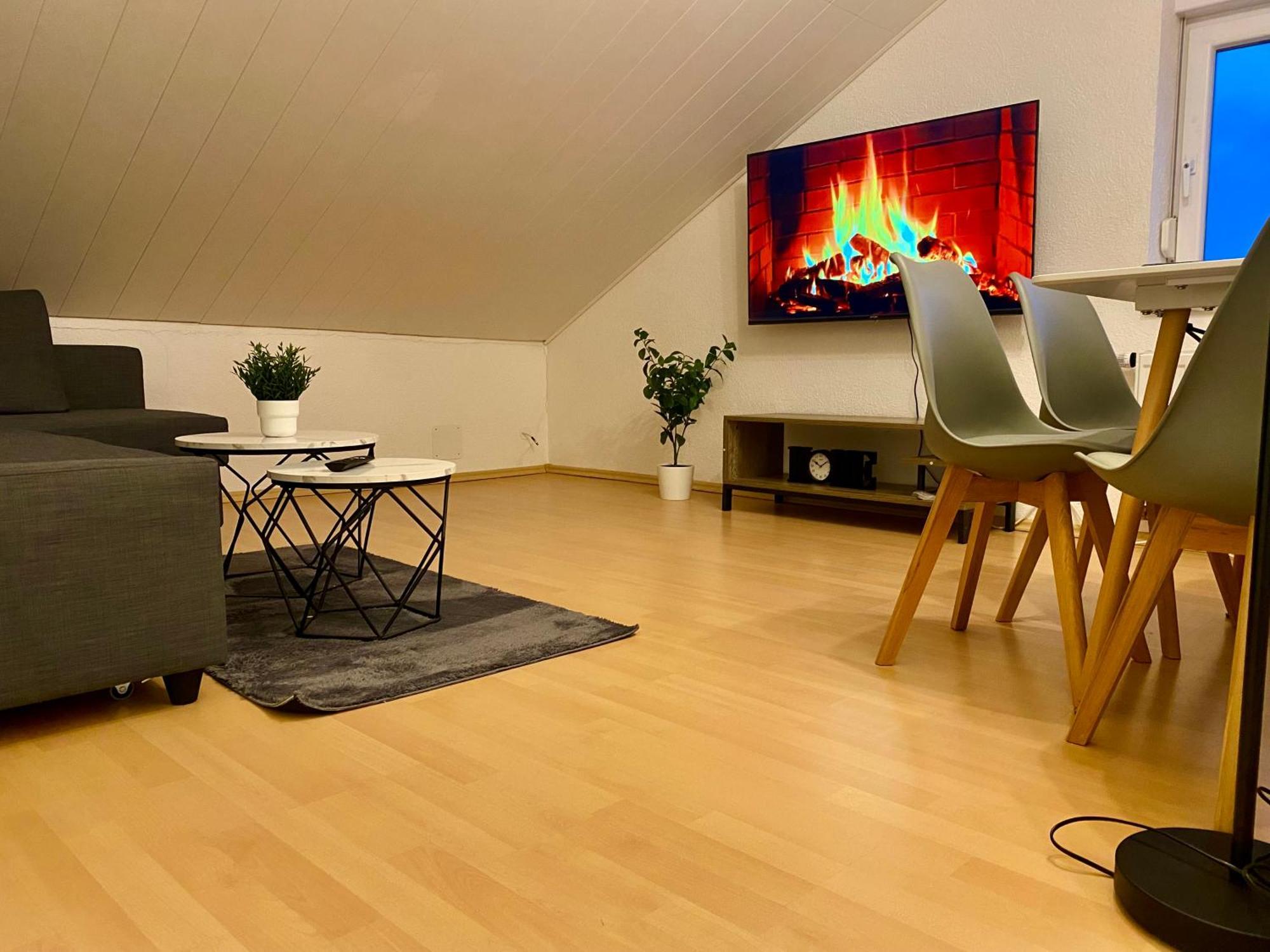 Deluxe Business Suite Mit Netflix Premium & Parkplatz, Zentral Zu Audi & Schwarz Gruppe With 2 Bedrooms Bad Friedrichshall Eksteriør bilde